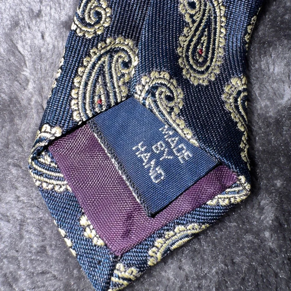 Polo Ralph Lauren Mens Silk Tie Navy Blue Gold Paisley Hand Made USA RN 41381
